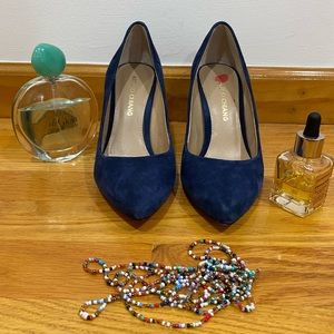 New Blue Arturo Chiang heels 👠 size 7